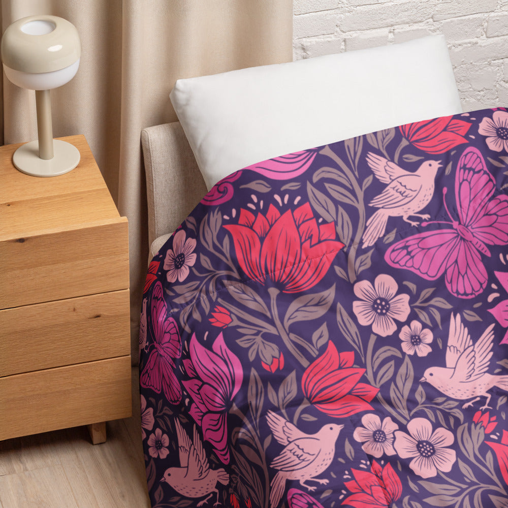 Held by nature – Comforter