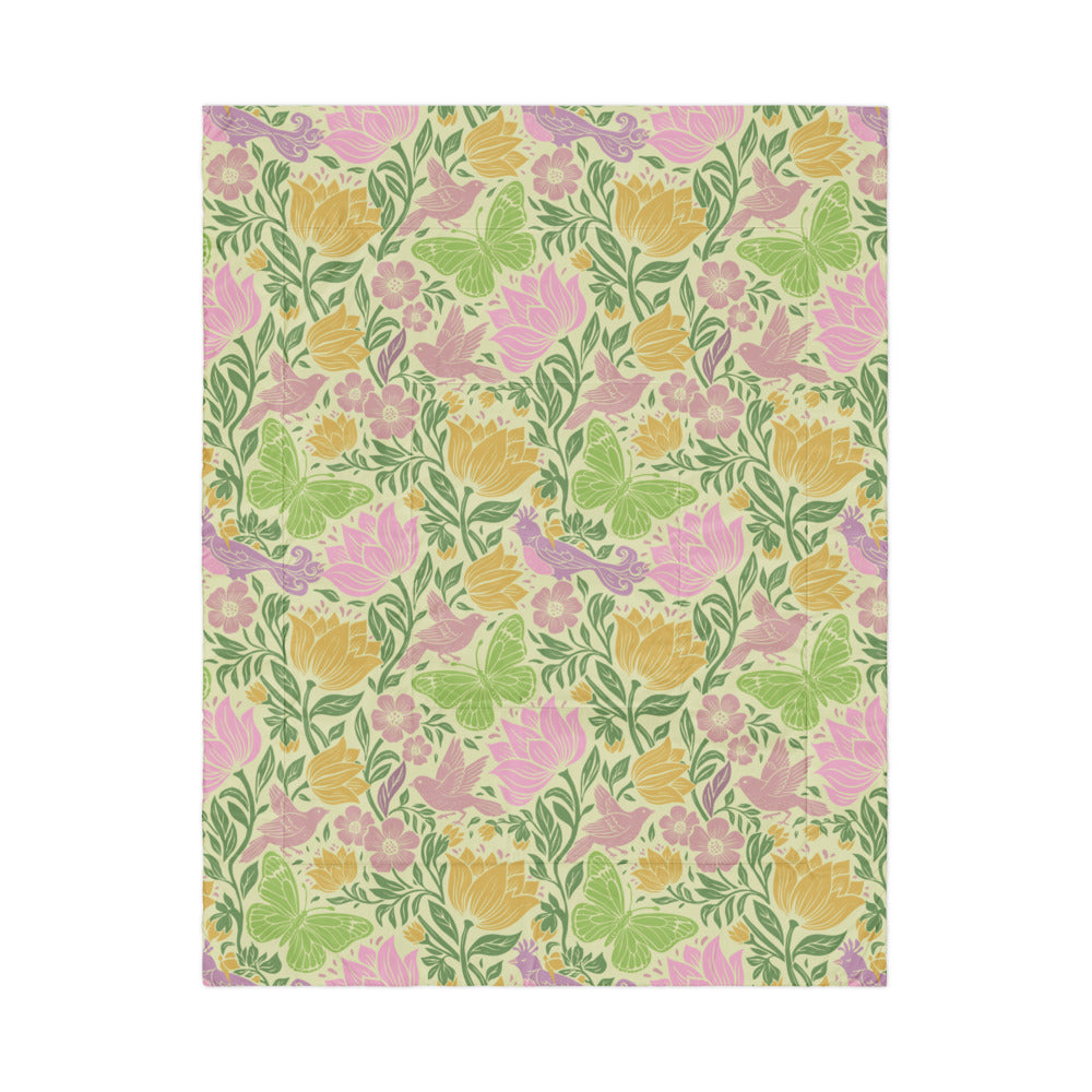 Held by nature – Comforter