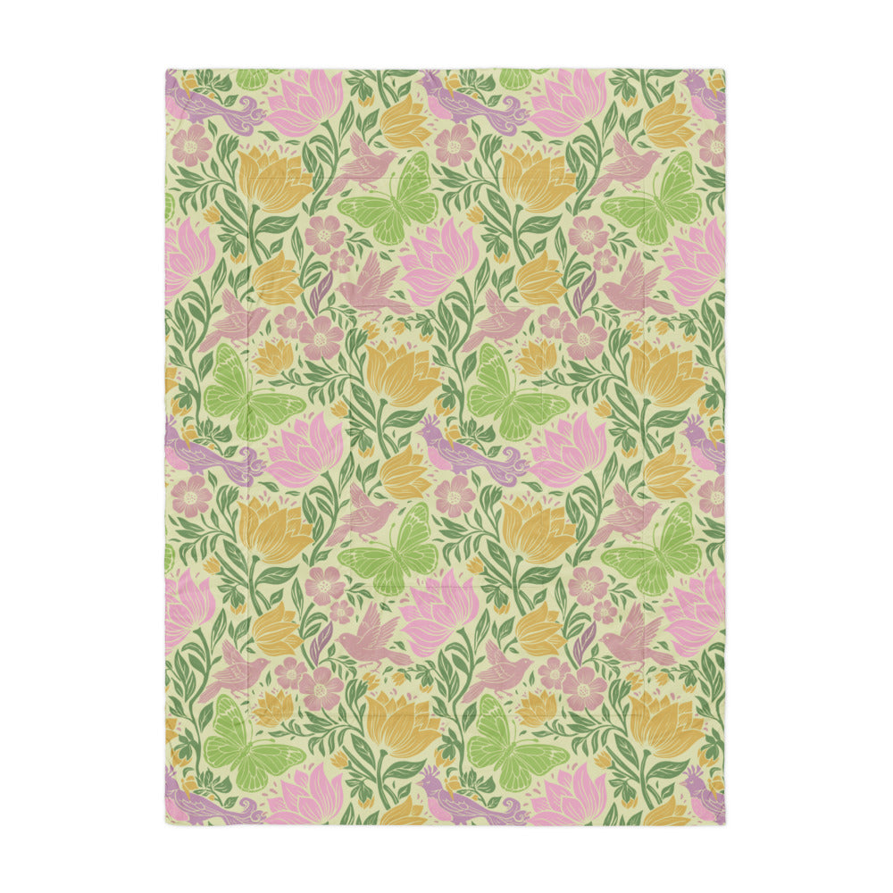 Held by nature – Comforter